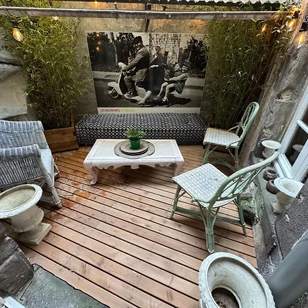 Les Fougeres #maisonsavaron アパート *