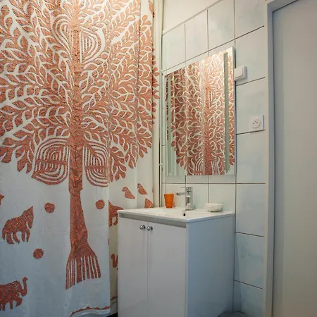 Les Fougeres #maisonsavaron アパート クレルモン・フェラン