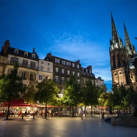 Les Fougeres #maisonsavaron アパート